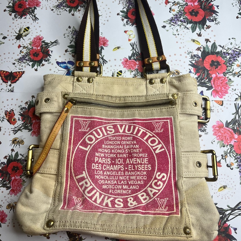 Louis Vuitton Globe Shopper
